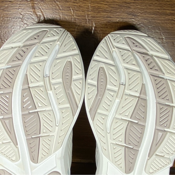 Brooks Ghost max 3 women’s shoe size 9.5 wide - Picture 11 of 13